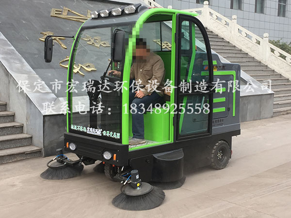 保定電動(dòng)掃地車(chē)哪家好？選擇宏瑞達(dá)環(huán)保